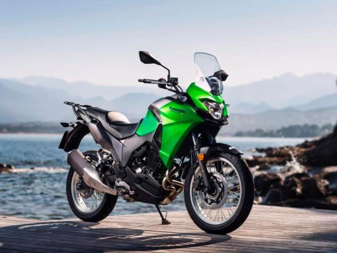 Kawasaki Versys-X 300 - мотоцикл на котрому можна проїхати 300-400 км за день по бездоріжжю.