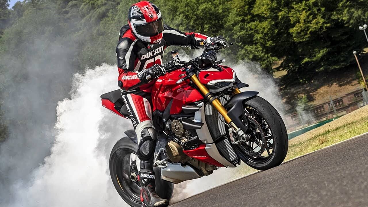 Ducati Streetfighter V4 - 208 к.с. на 180 кг сухої маси