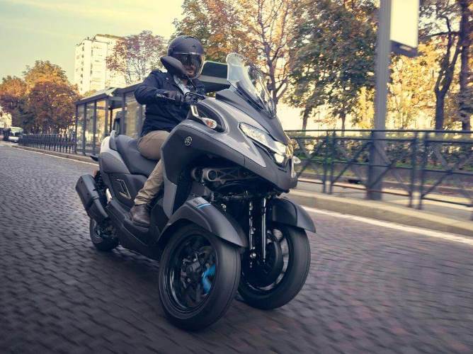Yamaha Tricity 300 - майбутнє міського мототранспорту