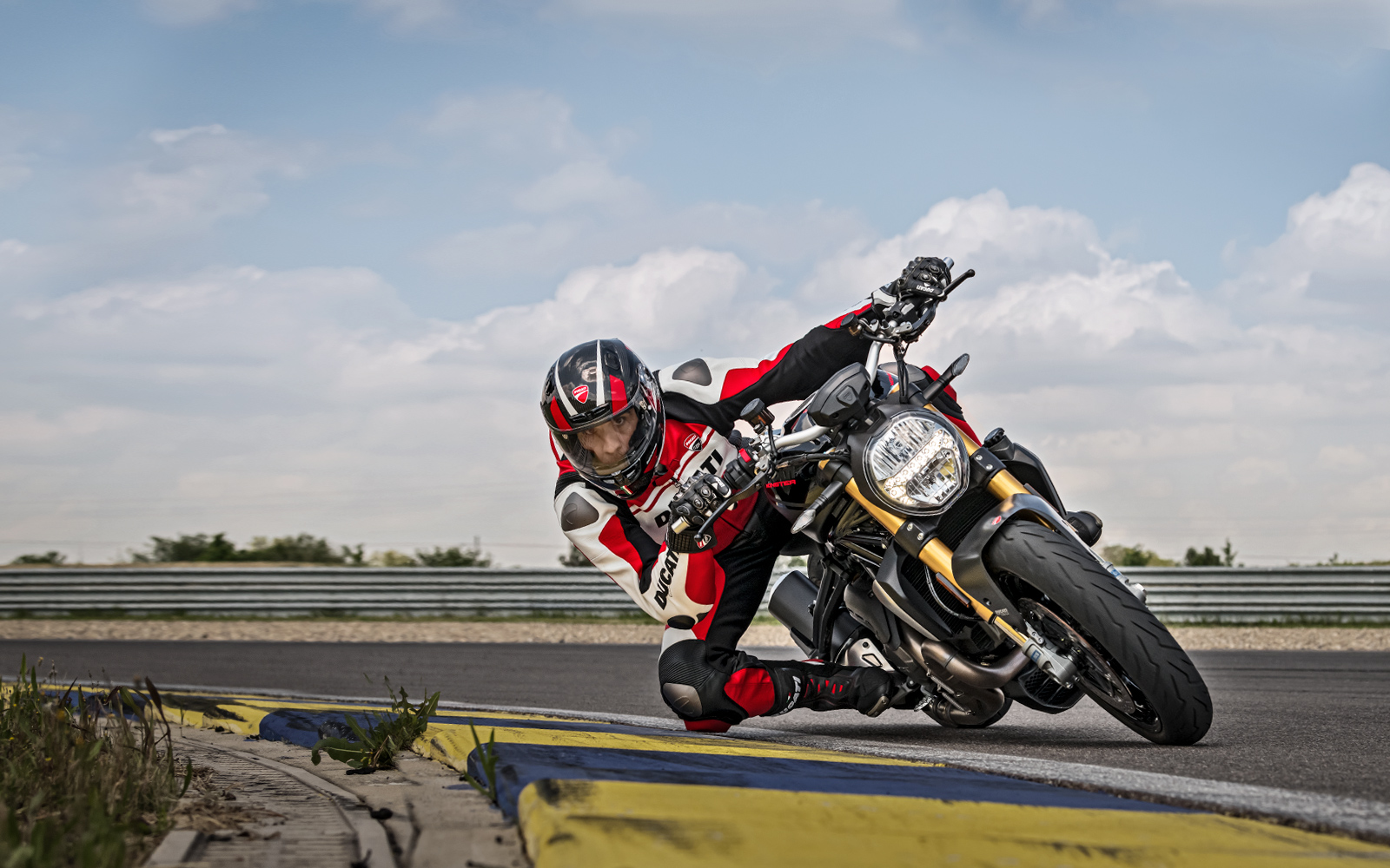 Ducati Monster 1200