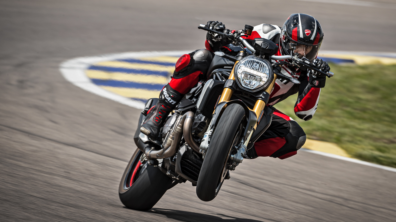Ducati Monster 1200 S