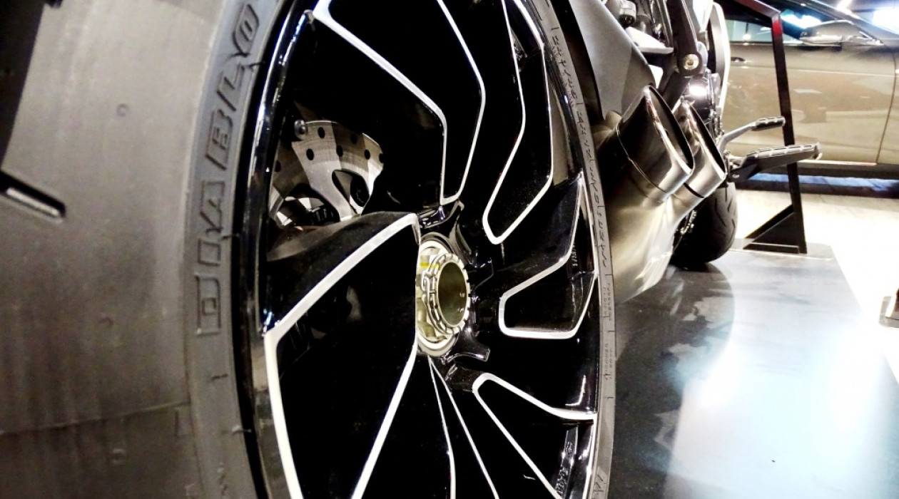 xDiavel 6
