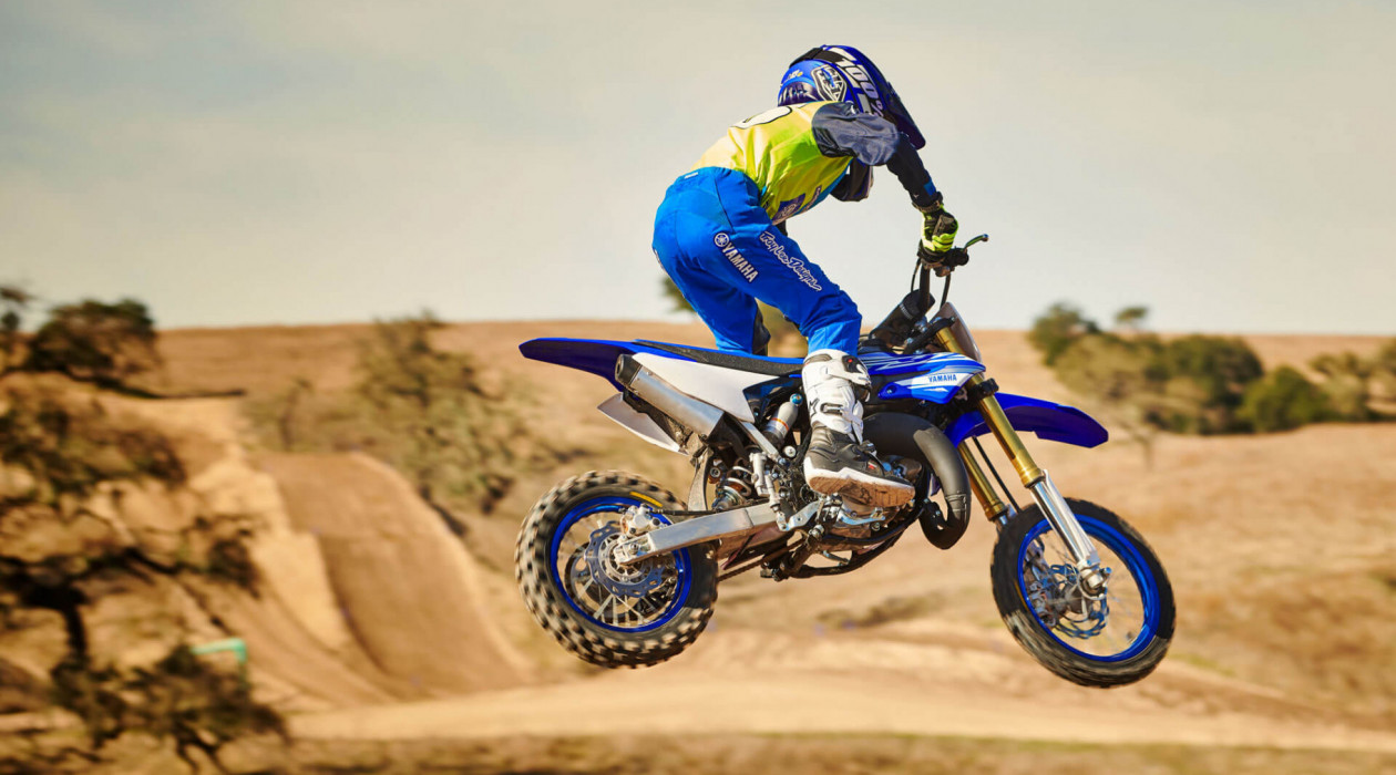 YZ65 3