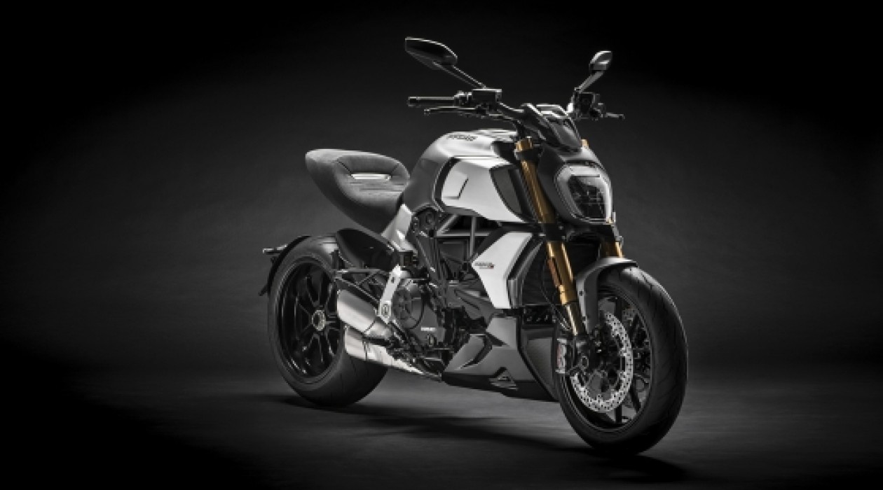 Diavel 4