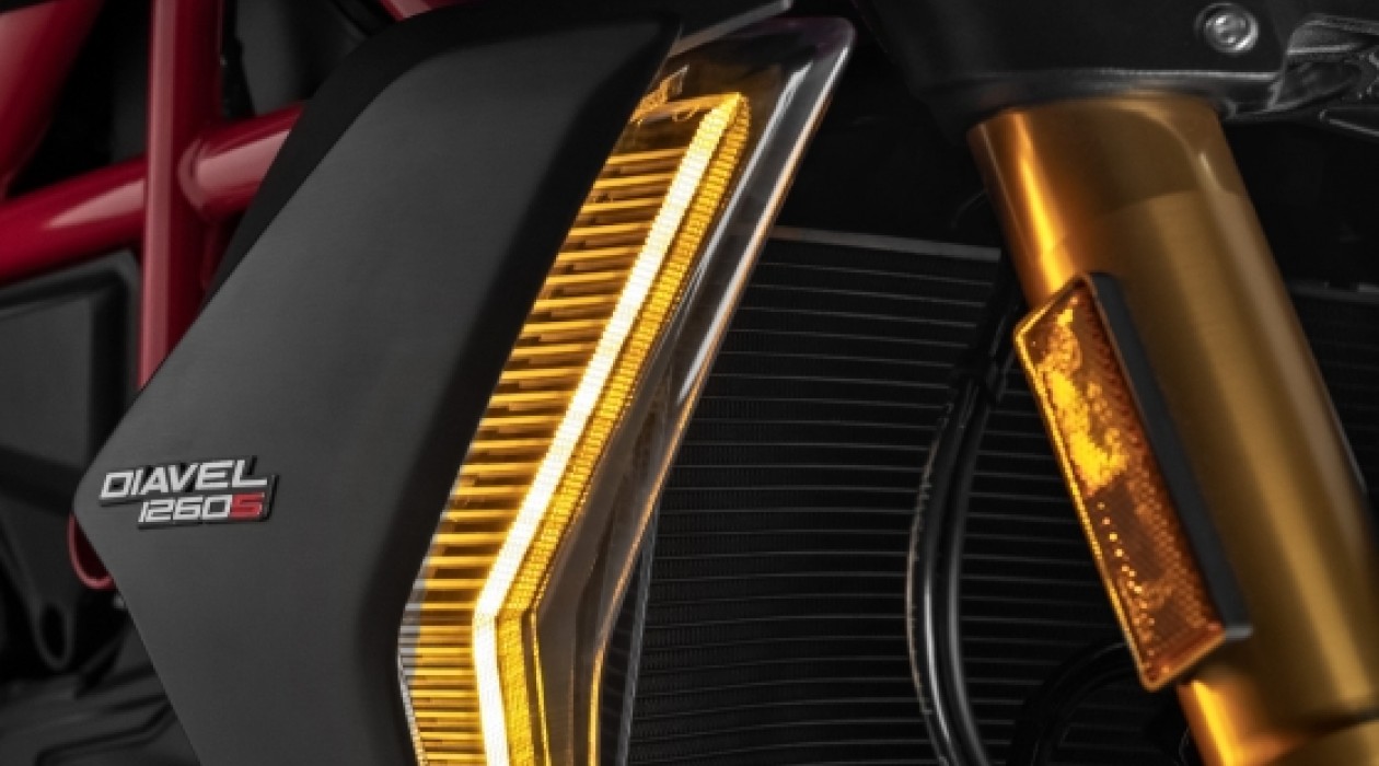 Diavel 6
