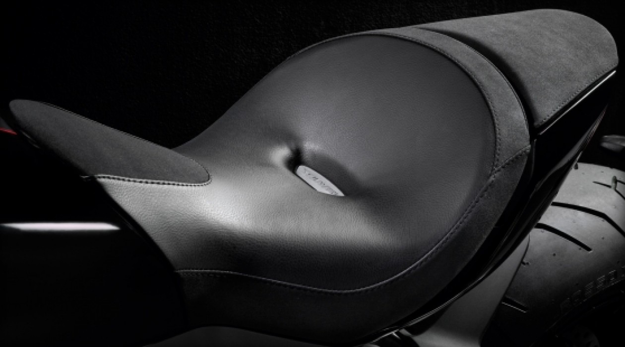 xDiavel 7