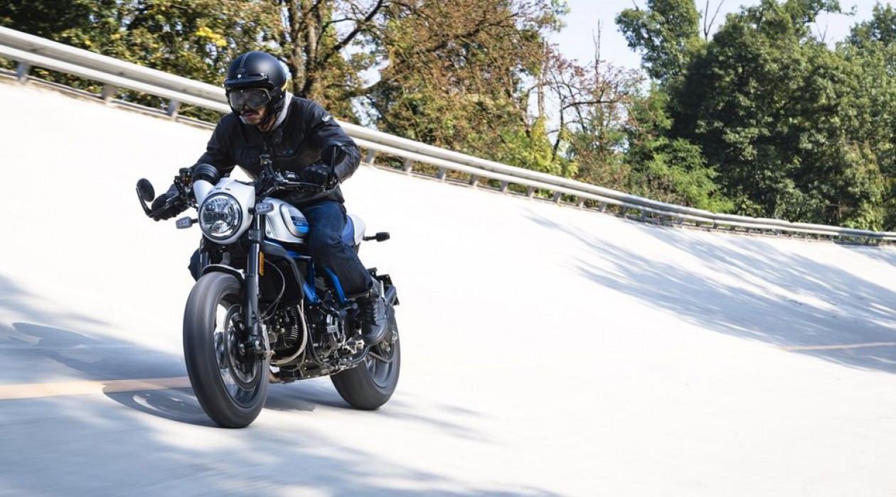 Scrambler Café Racer 4