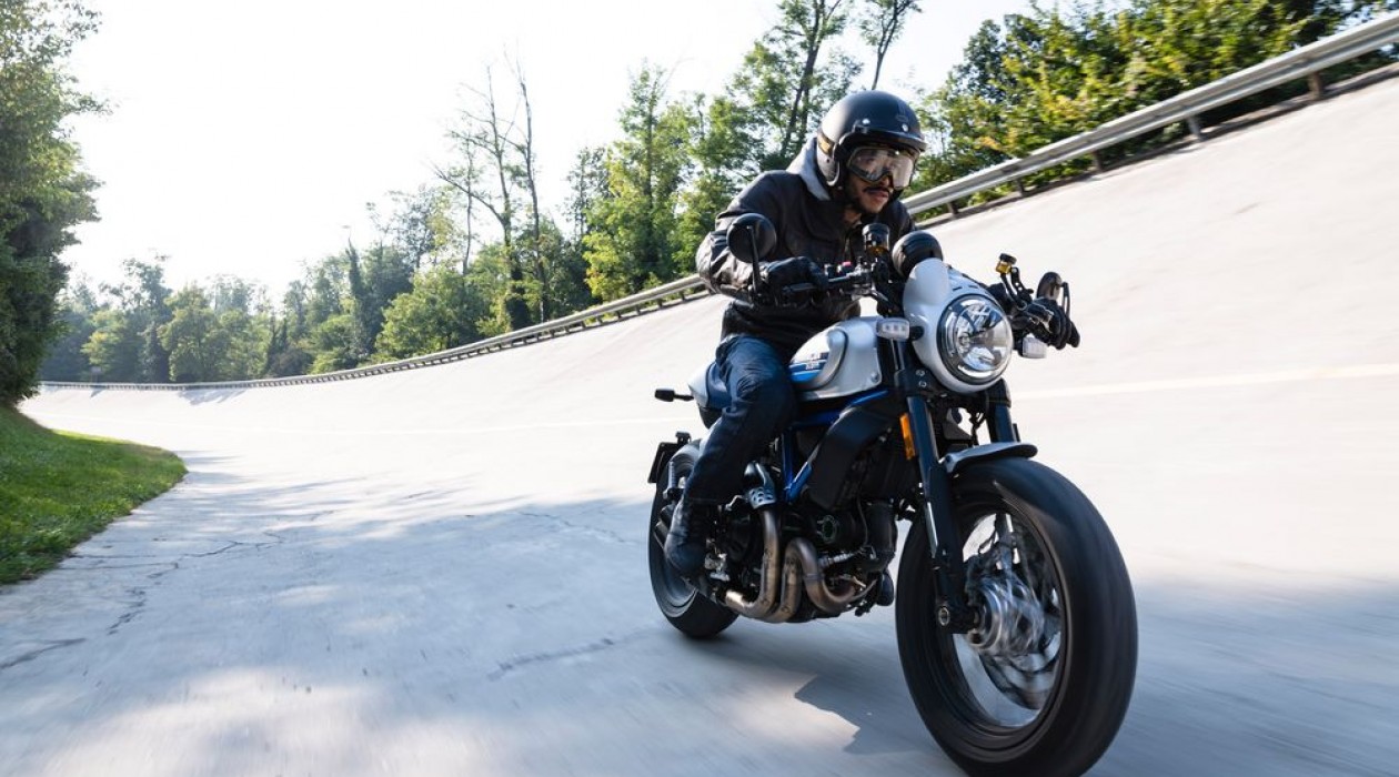 Scrambler Café Racer 3