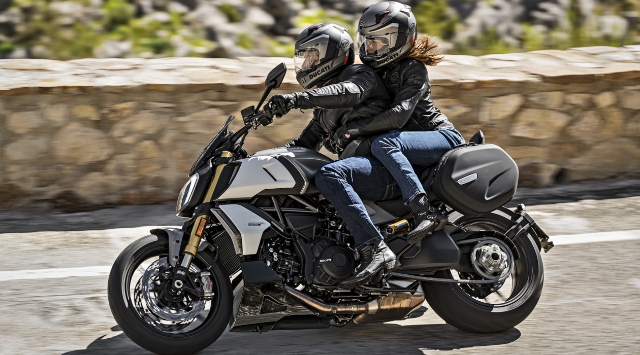 Diavel 1