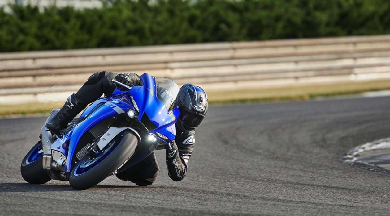 YZF-R1 4