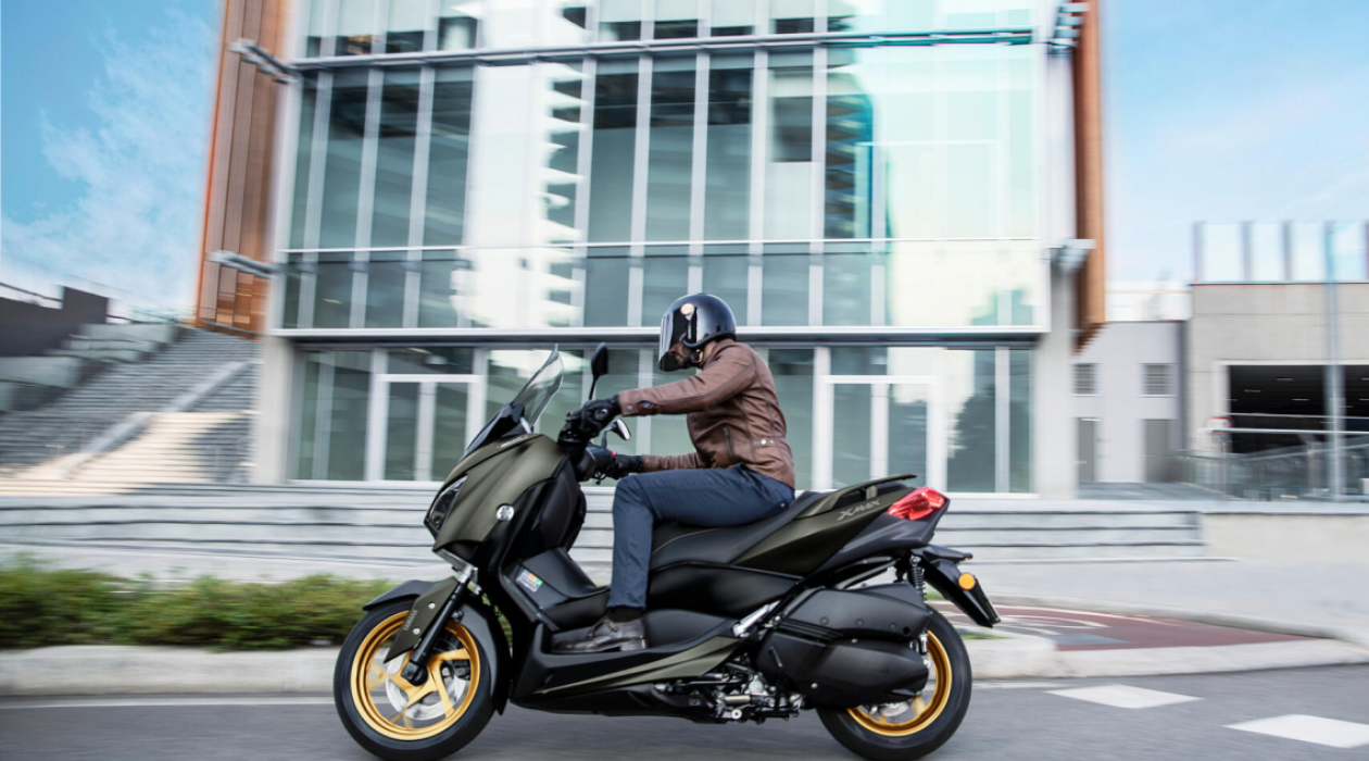 Yamaha XMAX 300 8