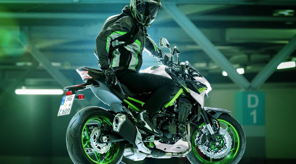 Z900 16