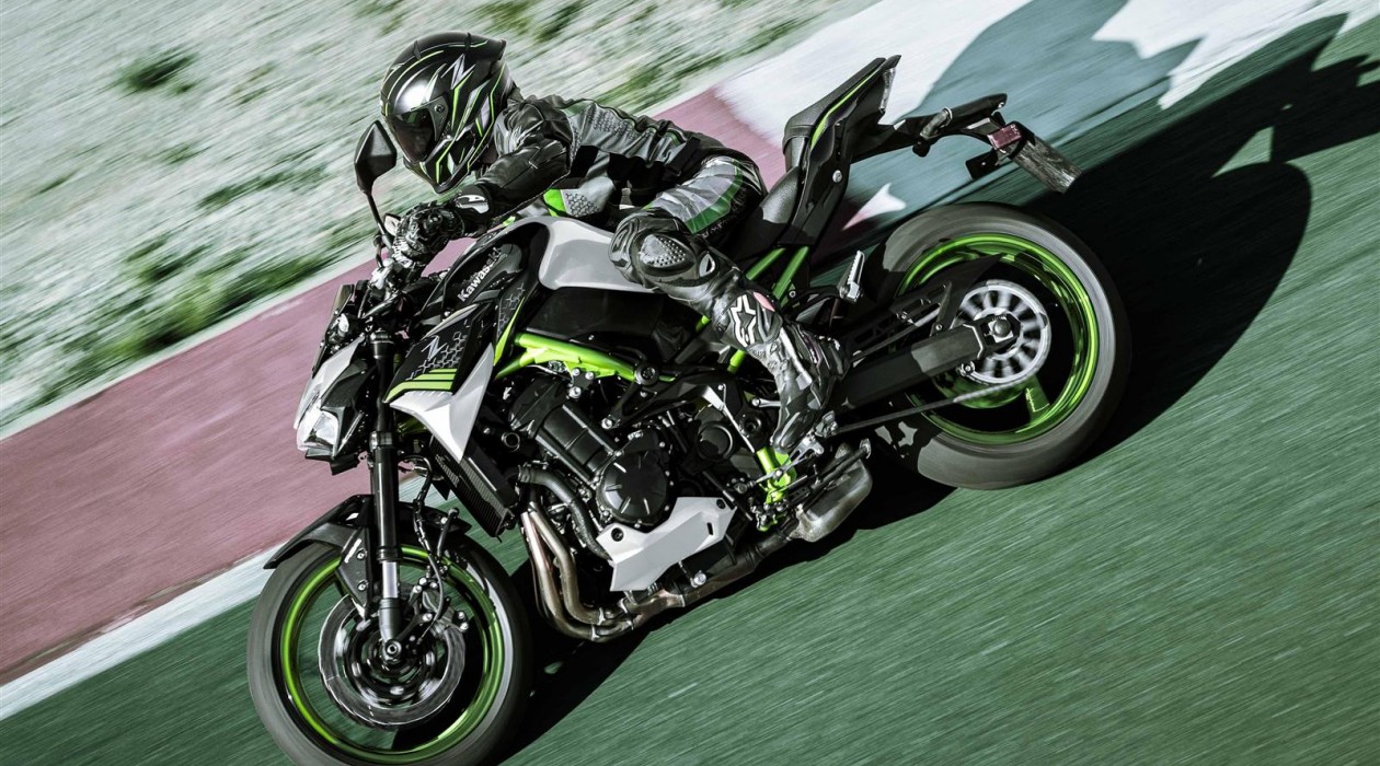 Z900 18