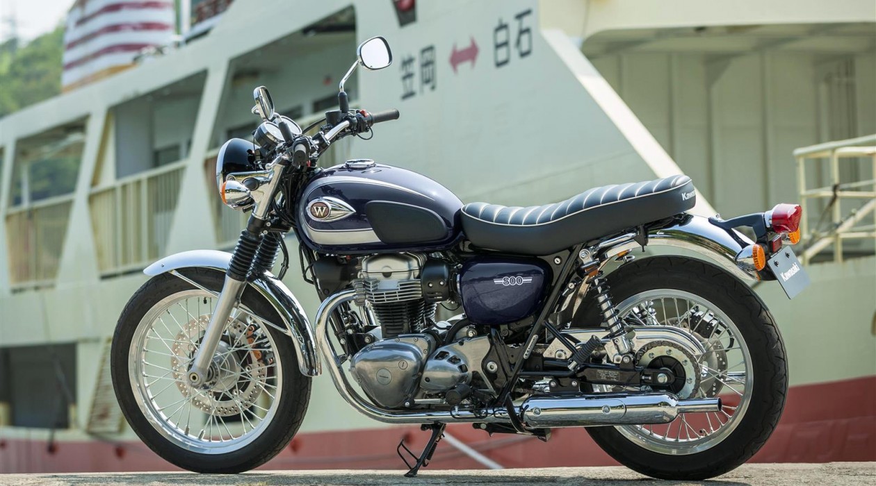 W800 4